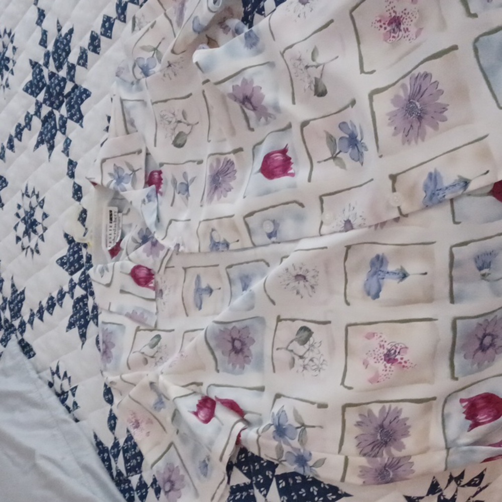 Shirts - Picture 5 of 5